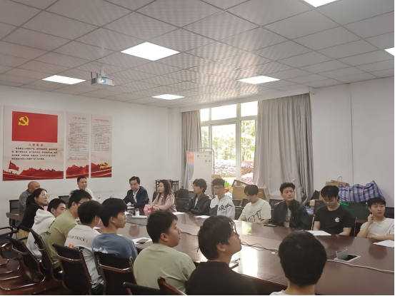 公司成功举办中国核工业二四建设有限公司专场宣讲招聘会